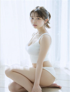 女孩站起来