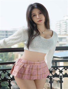 老头在公园吃奶摸B视频-公主小妹第一集